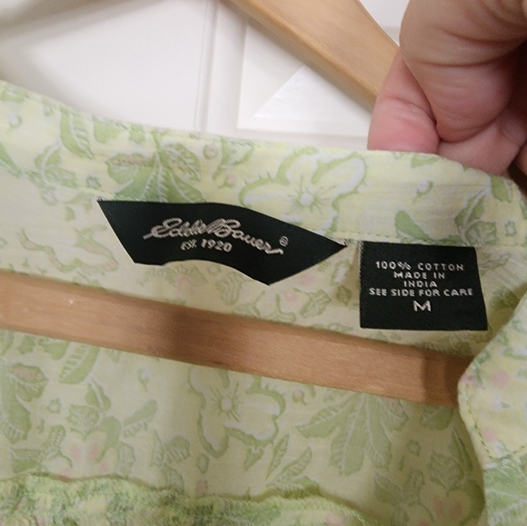 Eddie Bauer green floral smocked peasant top size medium feminine boho smocked - Picture 7 of 11